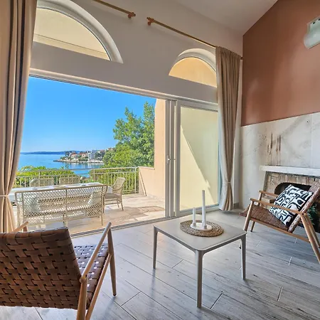 Villa Provencal - Beachfront With Infinity Pool *