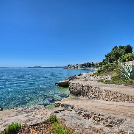 Villa Provencal - Beachfront With Infinity Pool *